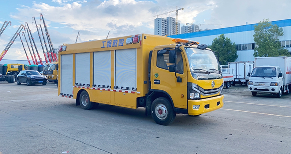 多利卡D7 1600方排水車（自吸便攜）